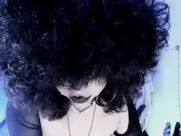 Chaturbate Live Sex Cam of kuromi_bush