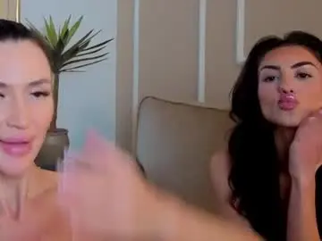Chaturbate Adult Video Chat of medussaeyes