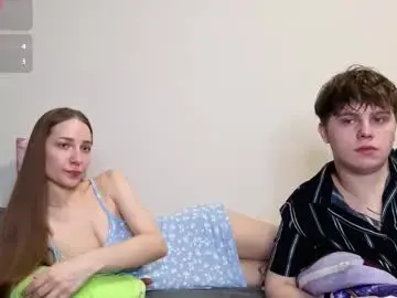 Chaturbate Sex Cam of emily_and_ilumi