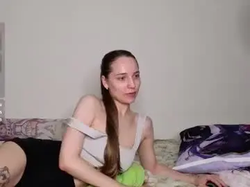 Chaturbate Nude Webcam of emily_and_ilumi