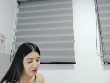 Chaturbate Live Sex Cam of roseandmiah