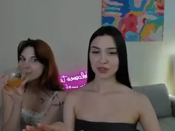 Chaturbate Live Sex Cam of elza_rose