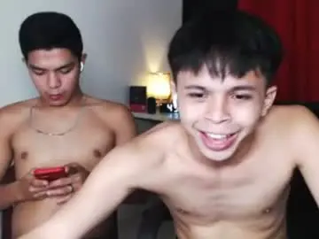 Chaturbate Live Sex Cam of kiel_asianboy