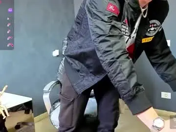 Chaturbate Watch Live Sex Cams of mateobenjamin