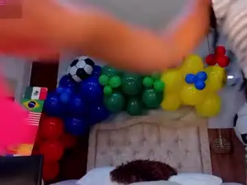 Chaturbate Live Sex Cam of lia_16_