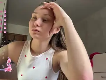 Chaturbate Live Sex Cam of lucindascercy