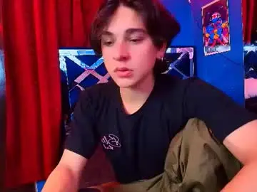 Chaturbate Live Sex Cam of luke_howland