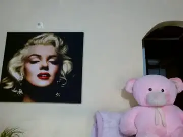 Chaturbate Live Porn of emafox_777