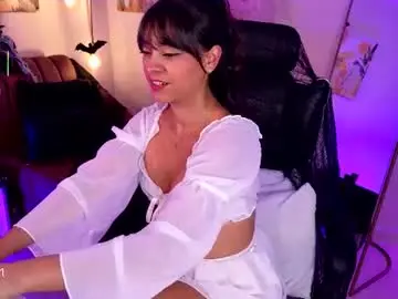 Chaturbate Adult Video Chat of emilyruiz1