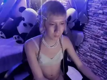Chaturbate Live Sex Cam of vivienne_hadid