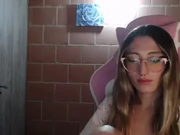 Chaturbate Adult Webcams of andrea_camila