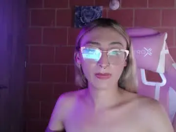 Chaturbate Live Porn of andrea_camila