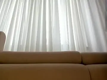 Chaturbate Live Sex Cam of lissababe11