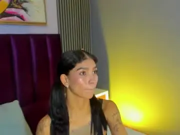 Chaturbate Free Live Porn of laura_aristizabal_19