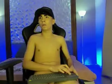 Chaturbate Live Sex of michael_twinkk