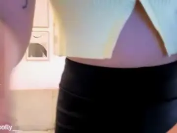 Chaturbate Live Sex Cam of erika_soft