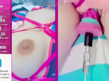 Chaturbate Live Sex Cam of daddyslittlegirl01