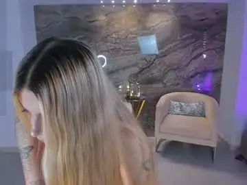 Chaturbate Adult Webcams of niaholland