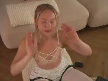 Chaturbate Live Sex Cam of snow_is_falling