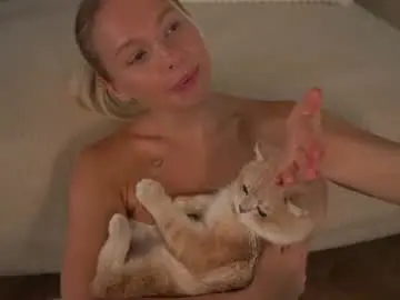 Chaturbate Adult Webcams of snow_is_falling