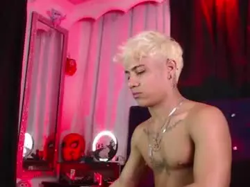 Chaturbate Live Porn of milan_anxel