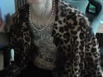 Chaturbate Live Sex Cam of oliverrgroove