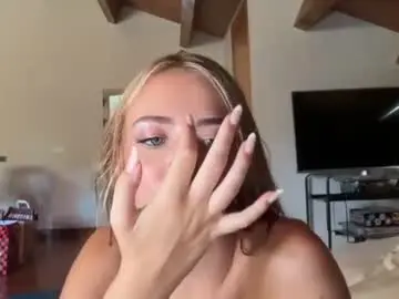 Chaturbate Live Sex of honeyyy95