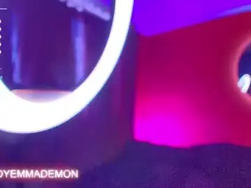 Chaturbate Free Live Porn of emma_demonn