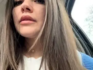 Chaturbate Live Sex Cam of lissa__1