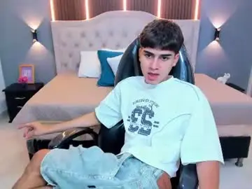 Chaturbate Live Sex of tommy18__