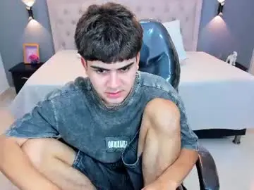 Chaturbate Live Sex Cam of tommy18__