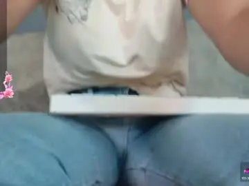 Chaturbate Adult Video Chat of mialuxx