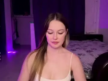 Chaturbate Adult Video Chat of helen__eve