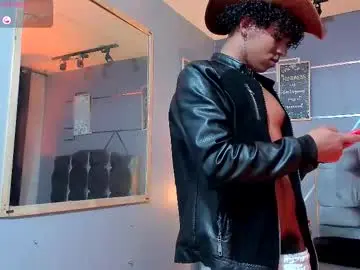 Chaturbate Live Sex of noah_smith04