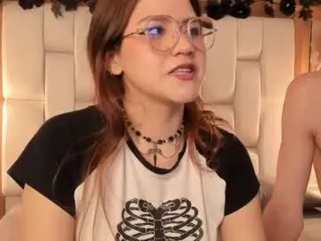 Chaturbate Sex Cam of daphne_and_roger