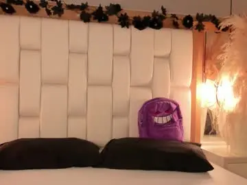 Chaturbate Sex Chat of daphne_and_roger