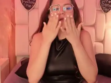 Chaturbate Live Sex Cam of daphne_and_roger