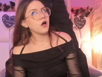 Chaturbate Watch Live Sex Cams of daphne_and_roger