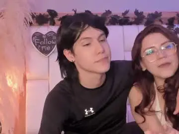 Chaturbate Sex Cam of daphne_and_roger