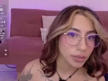 Chaturbate Free Porn Cam of lily_cooper1