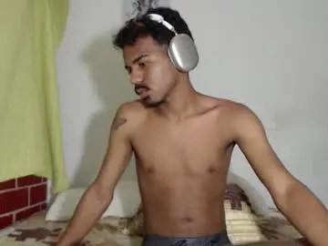 Chaturbate Sex Chat of halfenaked17