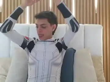 Chaturbate Live Sex Cam of hell_boy_06