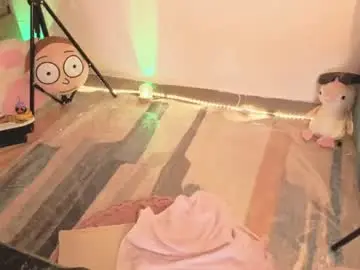 Chaturbate Live Sex Cam of ashlynnlowe_