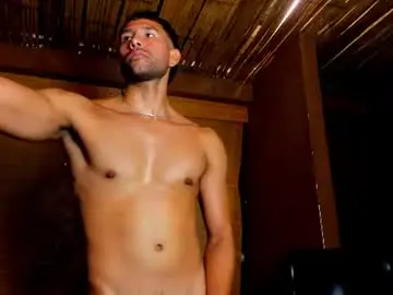 Chaturbate Free Live Porn of aronncruz