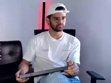 Chaturbate Live Porn of chrisandrew_