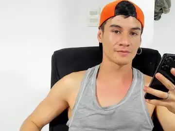 Chaturbate Best live sex cam show of dominic_radccliffe