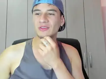 Chaturbate Best live sex cam show of dominic_radccliffe