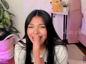 Chaturbate Watch Live Sex Cams of missesmeralda