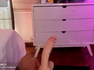 Chaturbate Watch Live Sex Cams of missesmeralda