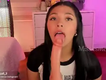Chaturbate Free Porn Cam of missesmeralda